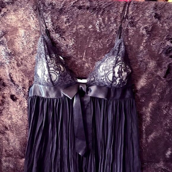 VINTAGE-VER SEXY Victoria's Secret Black Sheer/Lace Teddy Size Medium - Picture 1 of 4